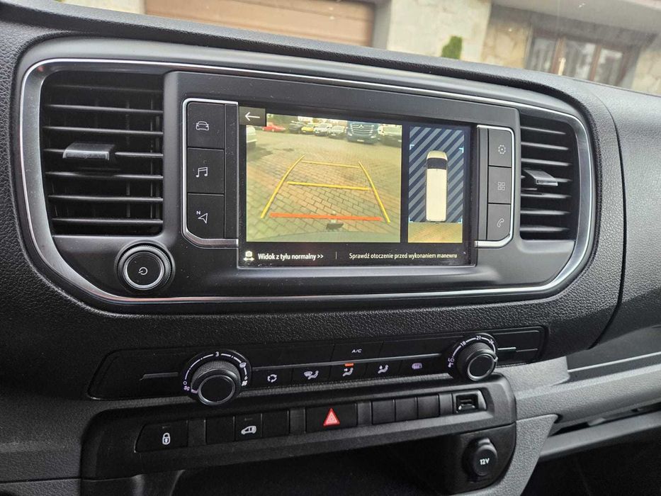 Opel Vivaro extra long ładny niski przebieg