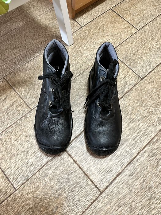 Взуття робоче, черевики з металевим носком 40 р. (26,5 см)