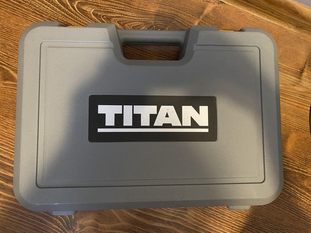 Akumulatorowa Wyrzynarka Titan TTI866JSW jak nowa