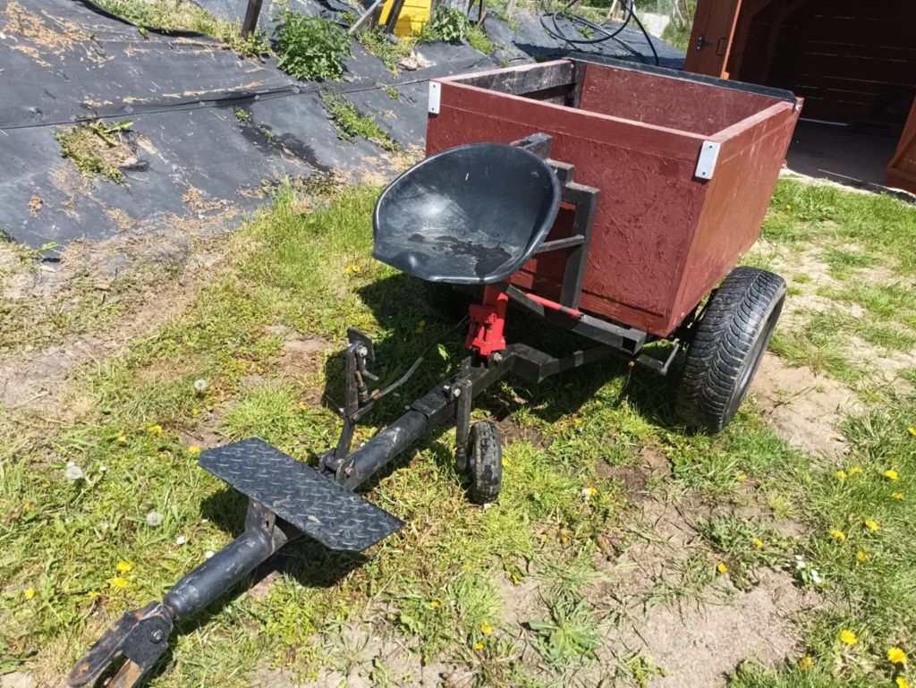 Traktorek 4x4 z osprzętem