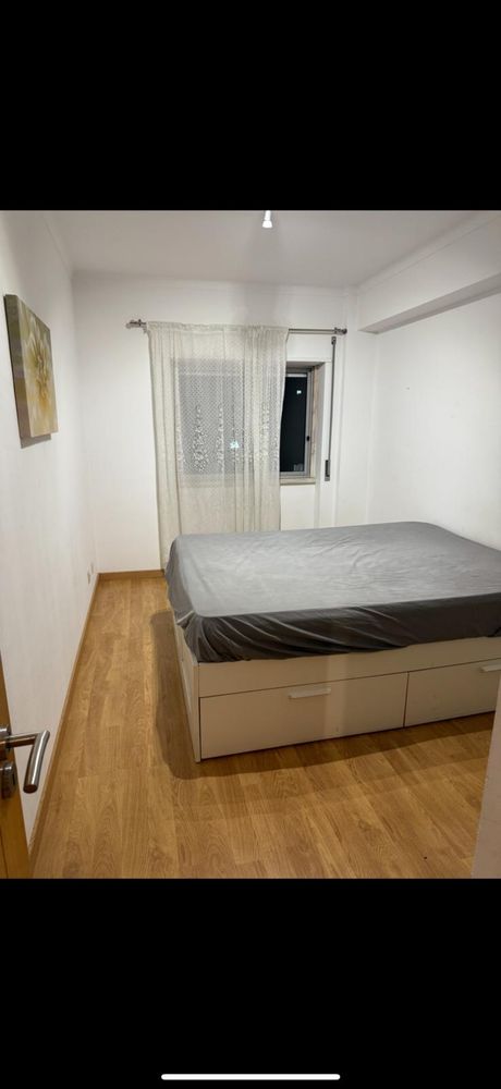 Arrenda se quarto  odivelas
