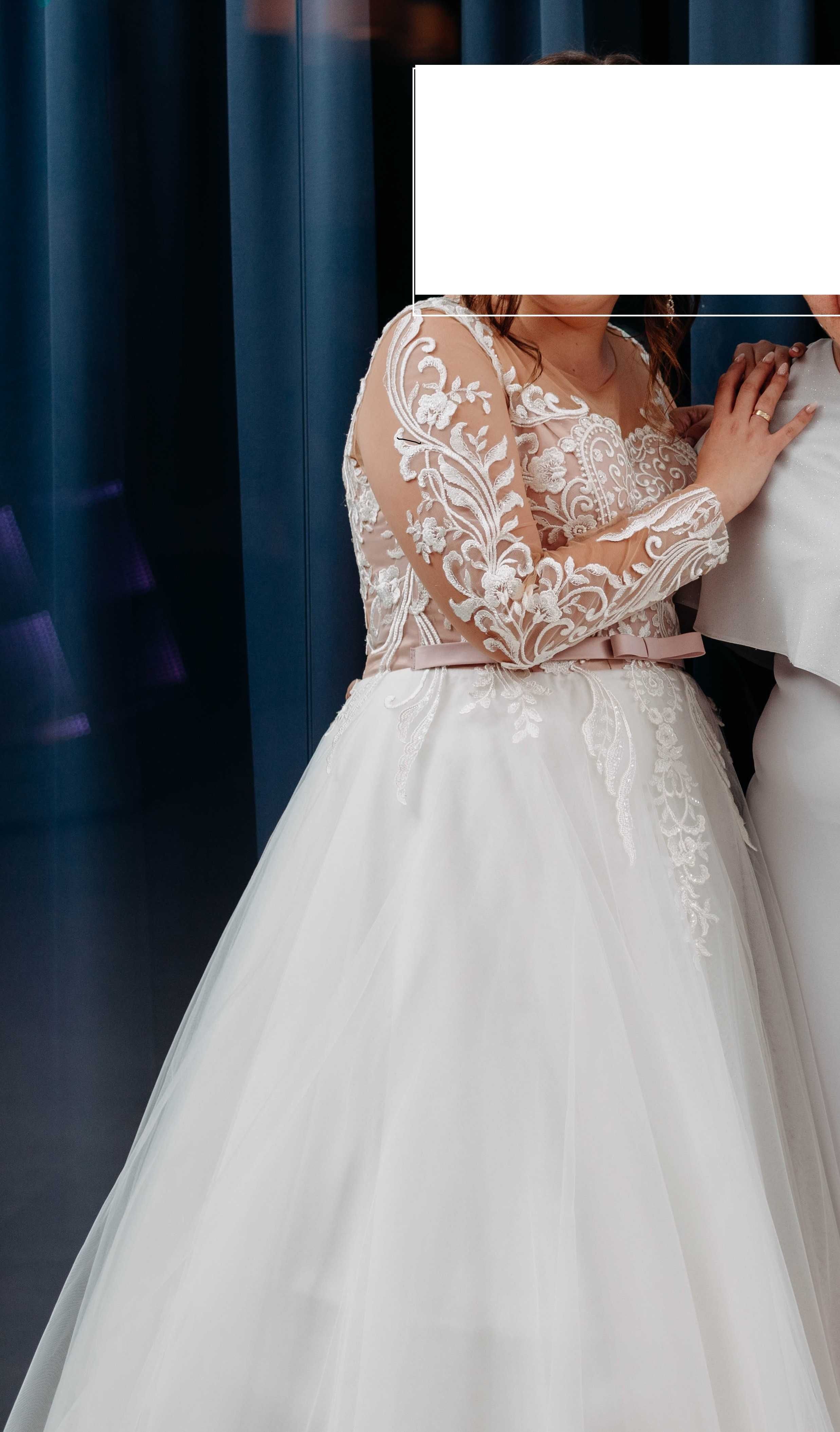 Suknia ślubna szyta na miarę r.42-44 ręcznie wyszywana koronka