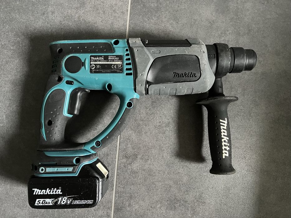 Акум.перфоратор Makita DHR 202+АКБ 5.0Ah