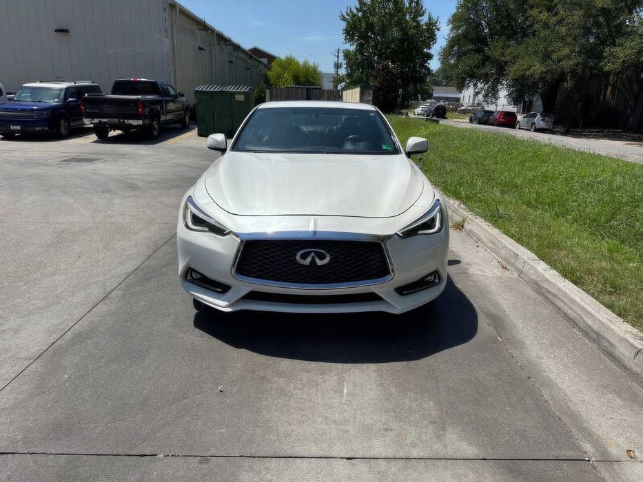 Infiniti Q60      2017