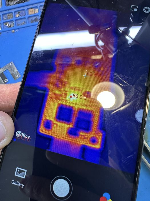 • Ремонт Apple iPhone, iPad 