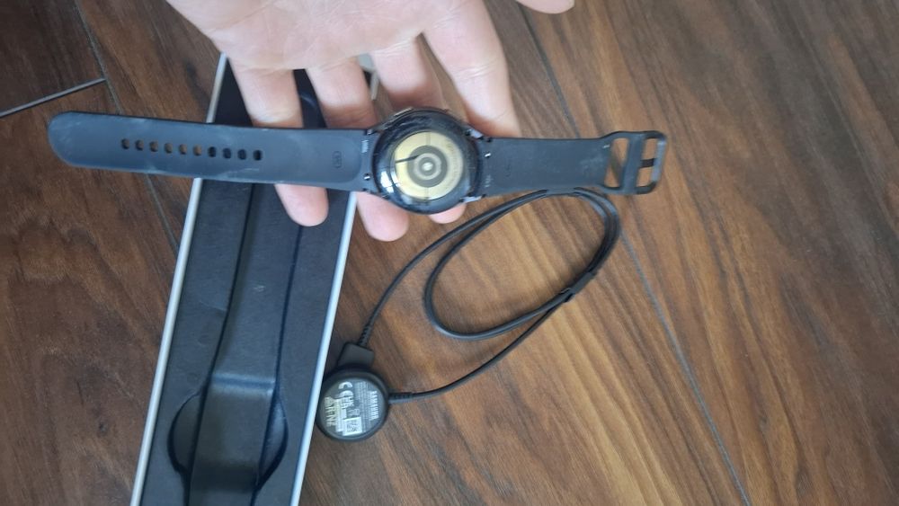 Samsung galaxy watch 4 40mm black, prawie nowy