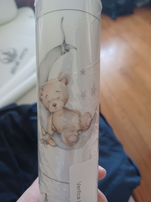 Autocolante para parede 
Decoração de quarto infantil 

Novo e embalad