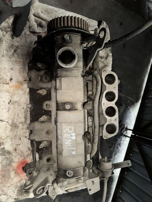 Гбц рено 9 11 19 21 F2N 1.7 бензин головка блока Reno 19 21 9 11  1.7