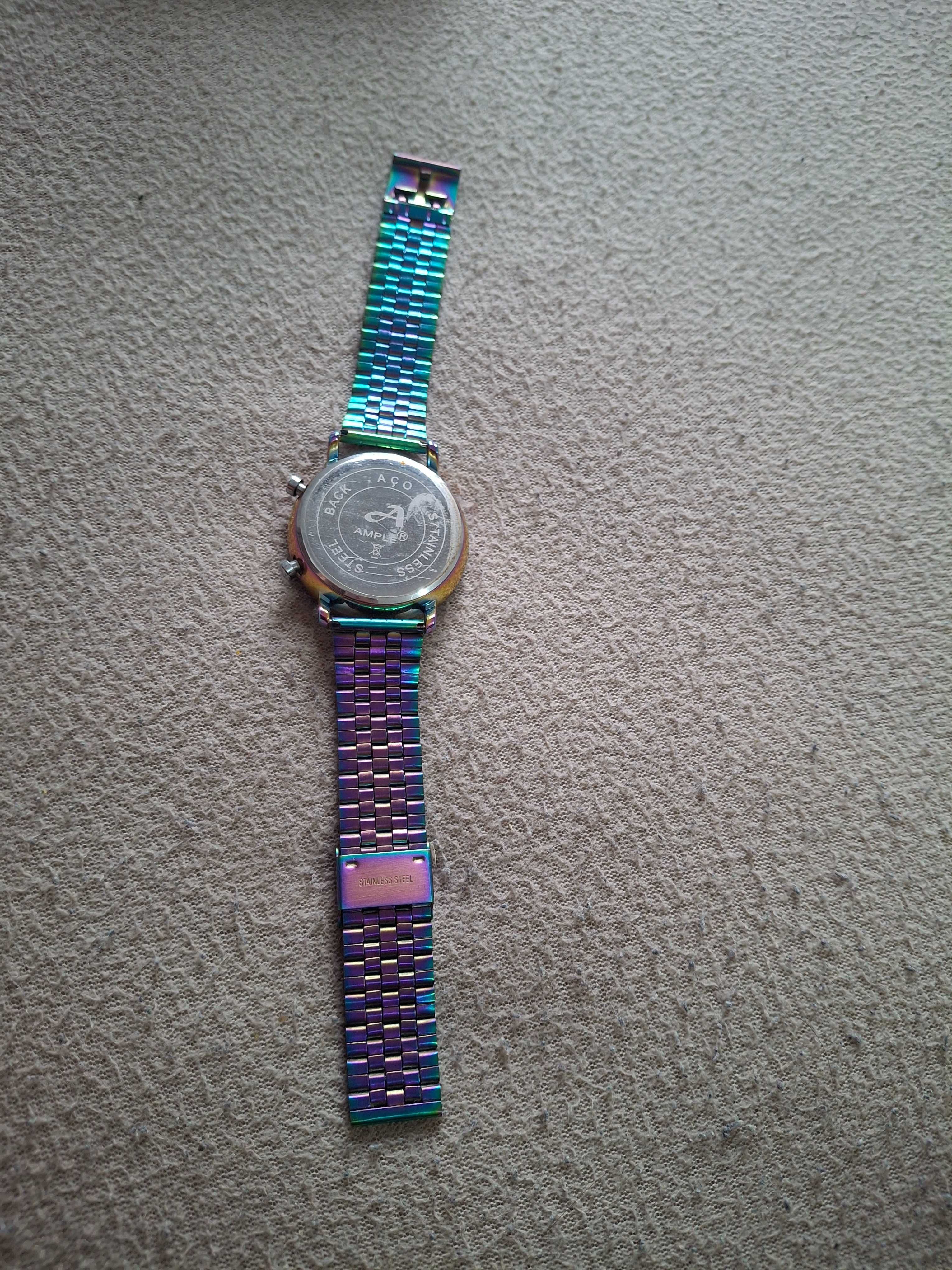 Relógio multicolor