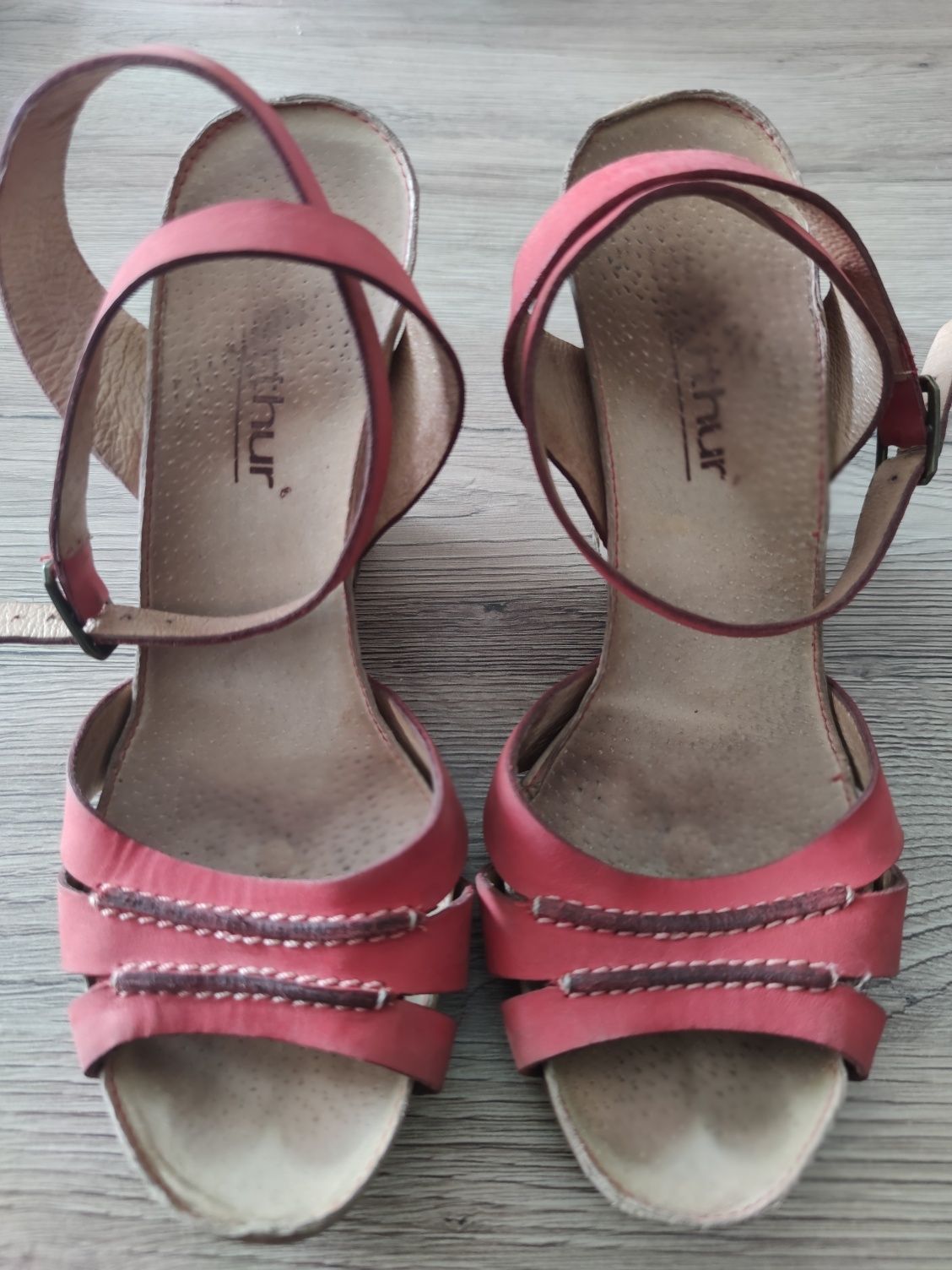 Buty McArthur sandały koturny rozm.38