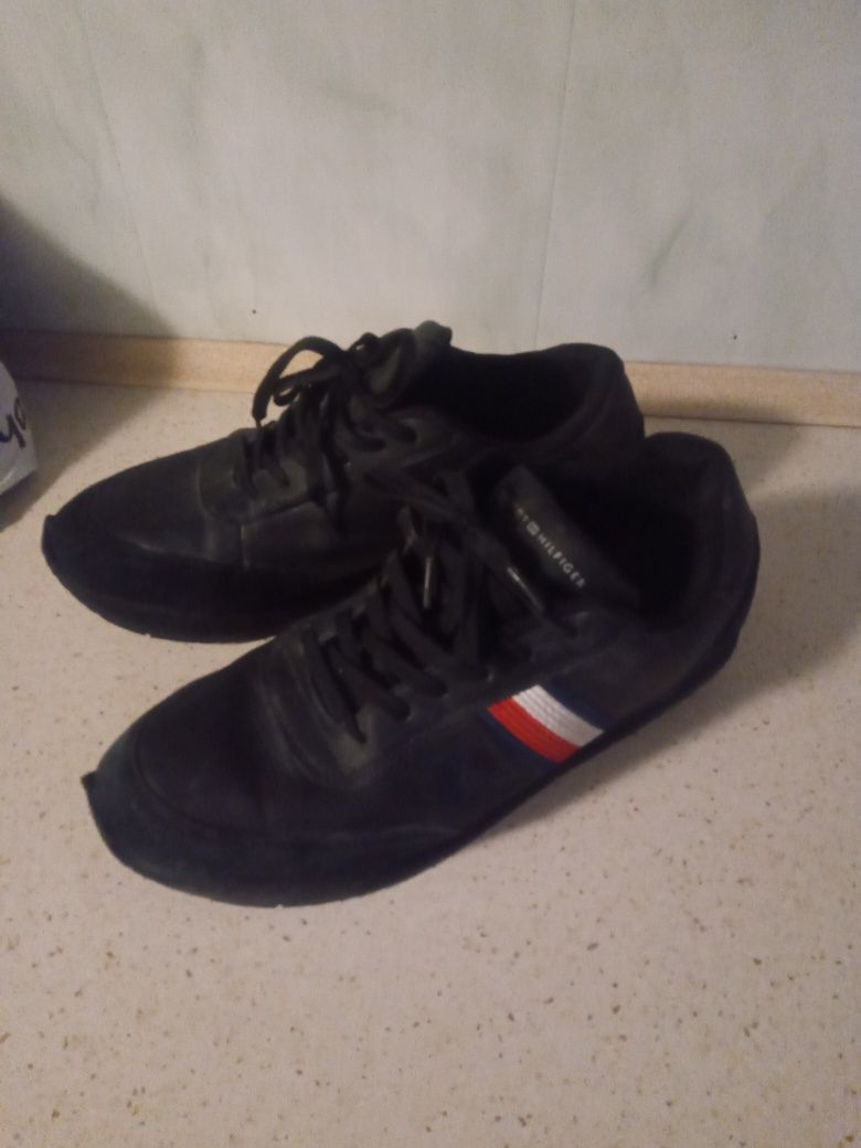 Buty męskie tommy Hilfiger rozmiar 44 wkładka 28 cm