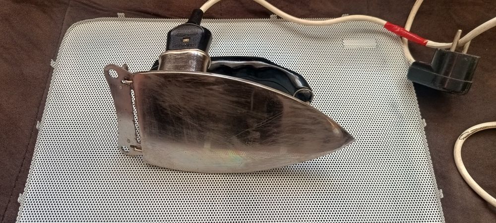 Żelazko PRL turystyczne