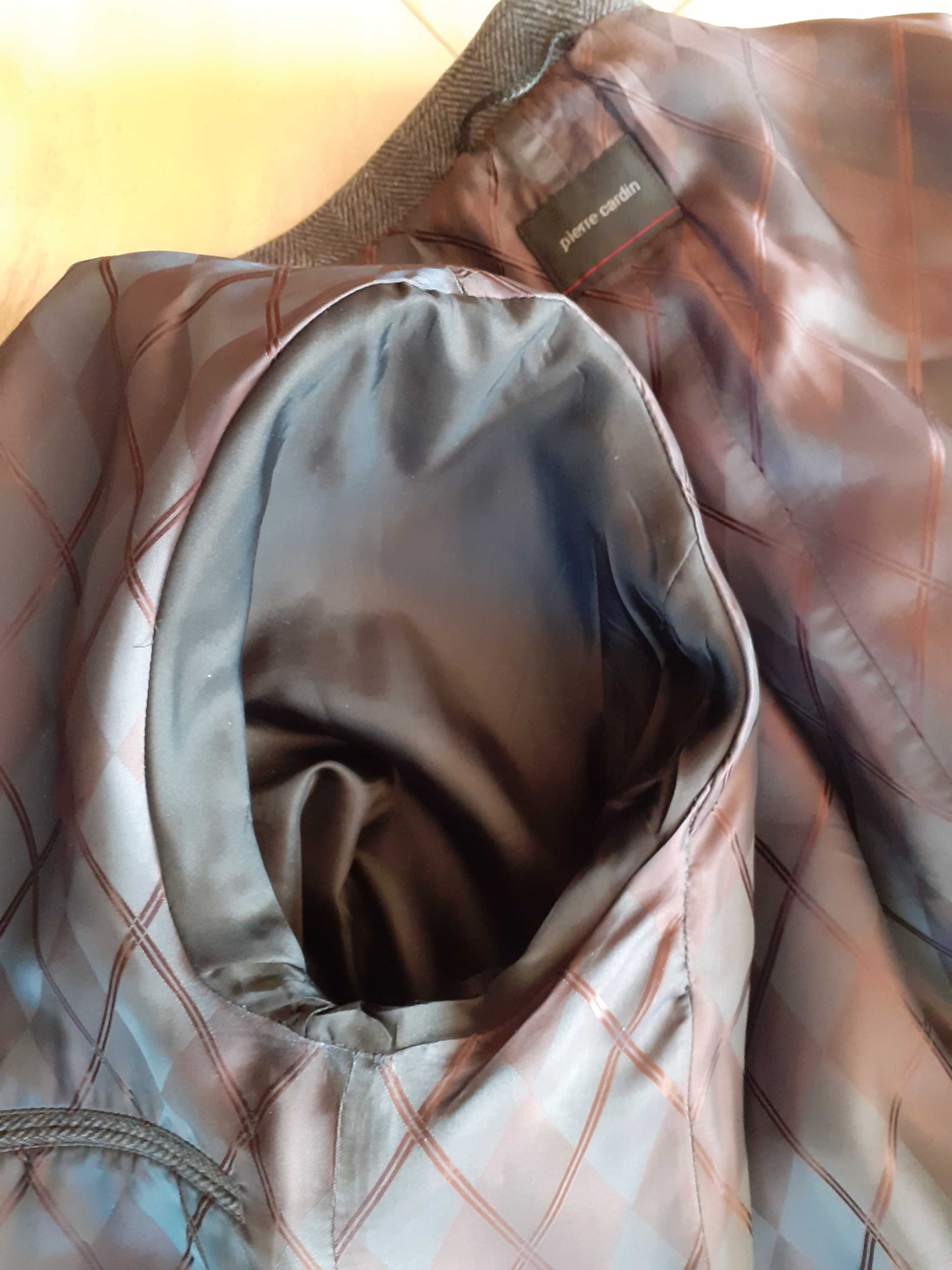 Płaszcz męski w naprzemienną jodełkę kolor szary Pierre Cardin roz. 52