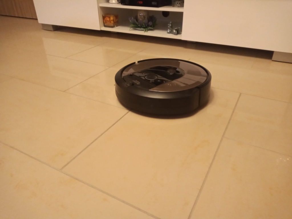 Robót sprzątający Roomba i6
