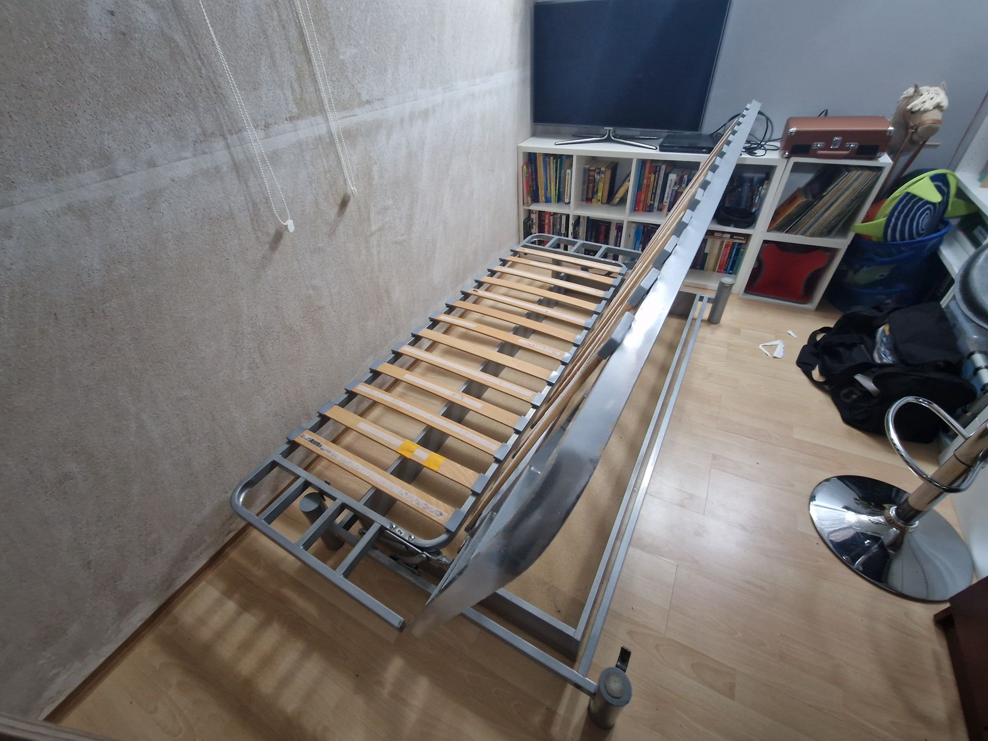 Sofa dwuosobowa Ikea 140x 200 rozkładana  z pojemnikiem
