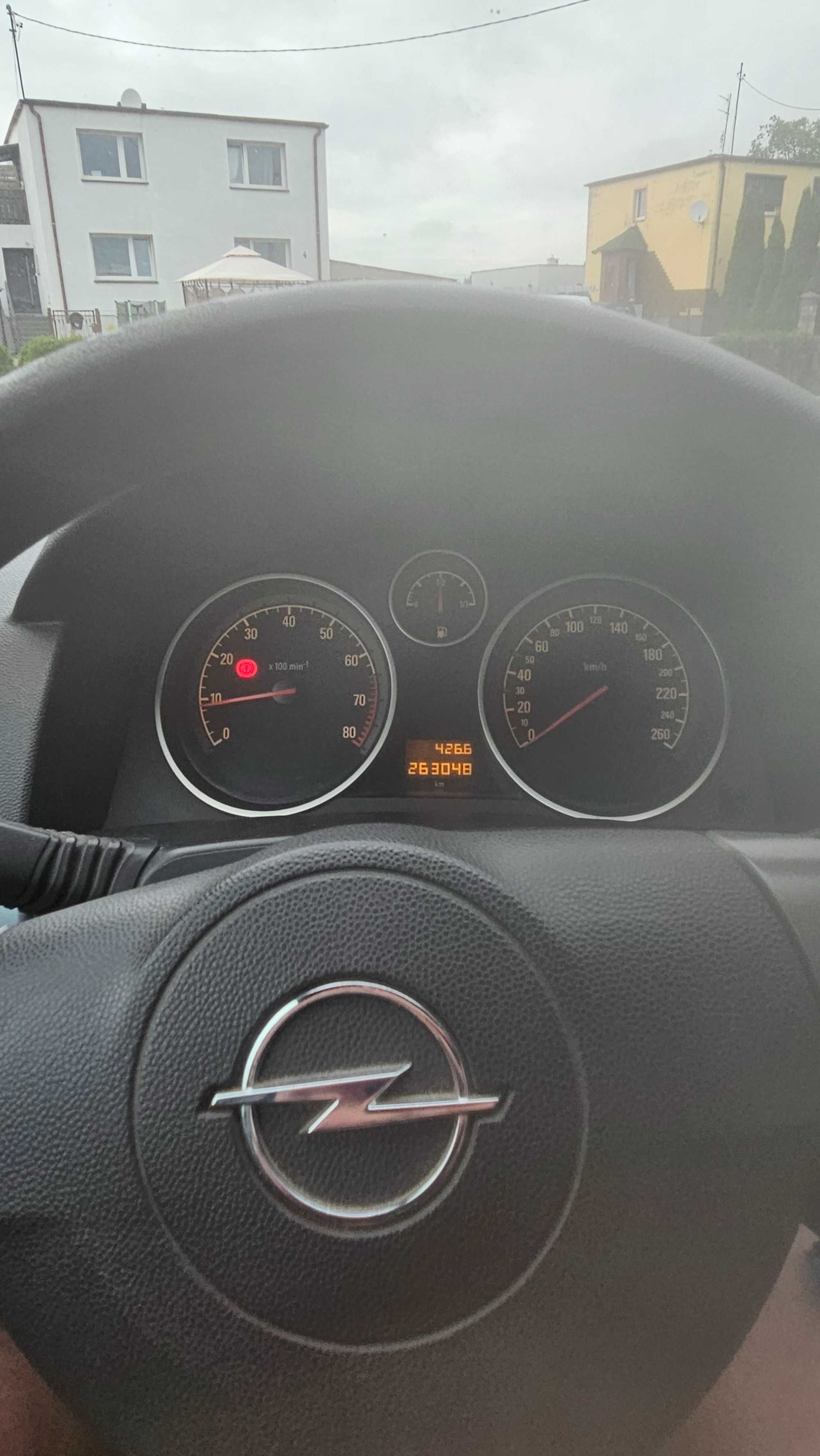 Opel astra H 1.6 benzyna