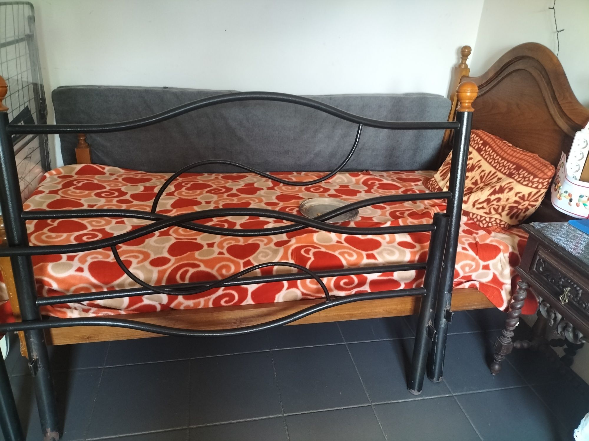Bed and mattress