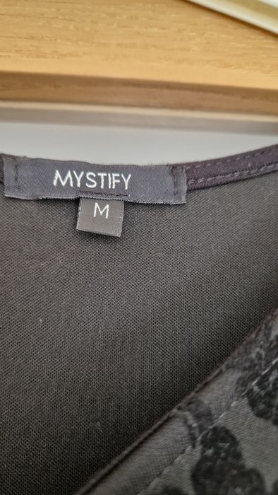 MYSTIFY Sukienka czarna z elementami weluru M /38