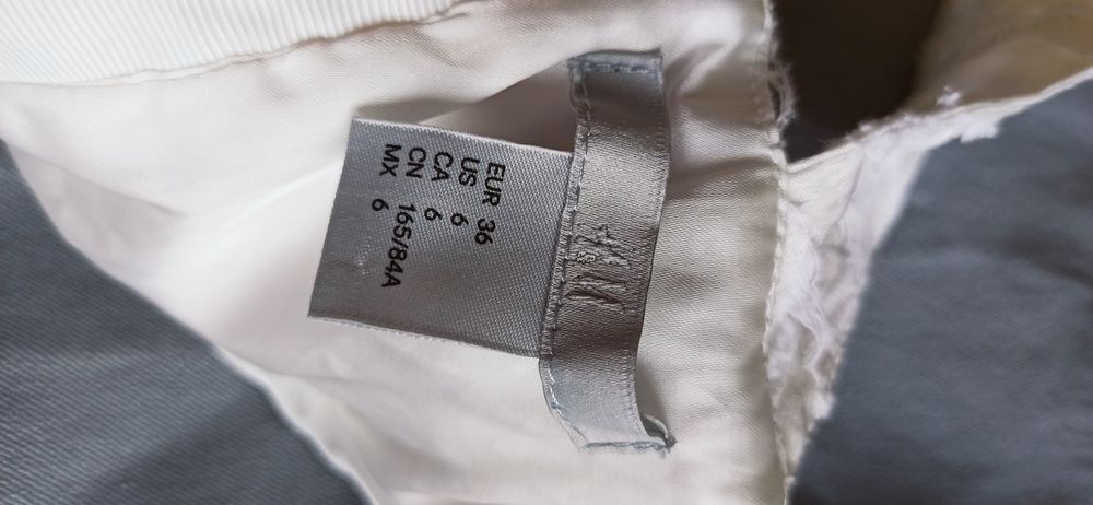 Sg Kremowa sukienka 34 , 36 XS  , S H&M piękna sukienka 34 , 36