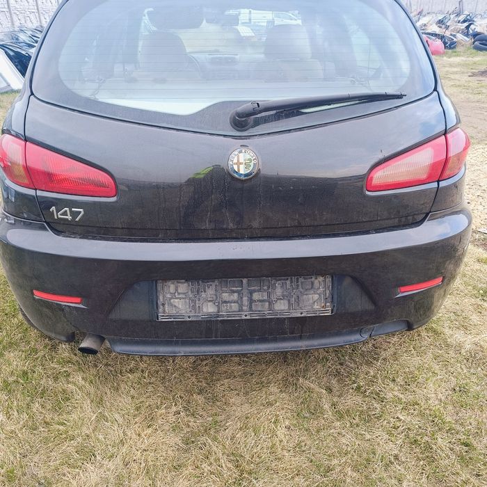 Alfa Romeo 147 1.6i części 846 lakier