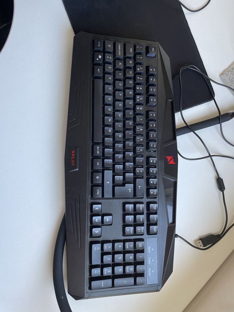 Vendo teclado usado como novo