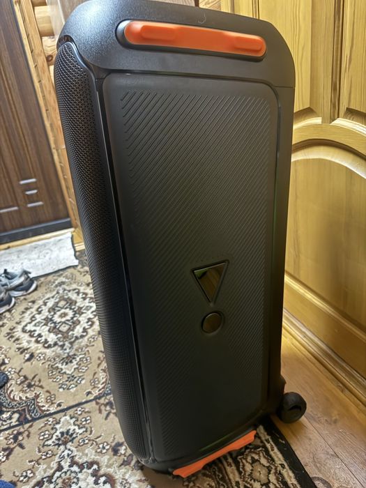 Портативная акустика JBL PartyBox 710