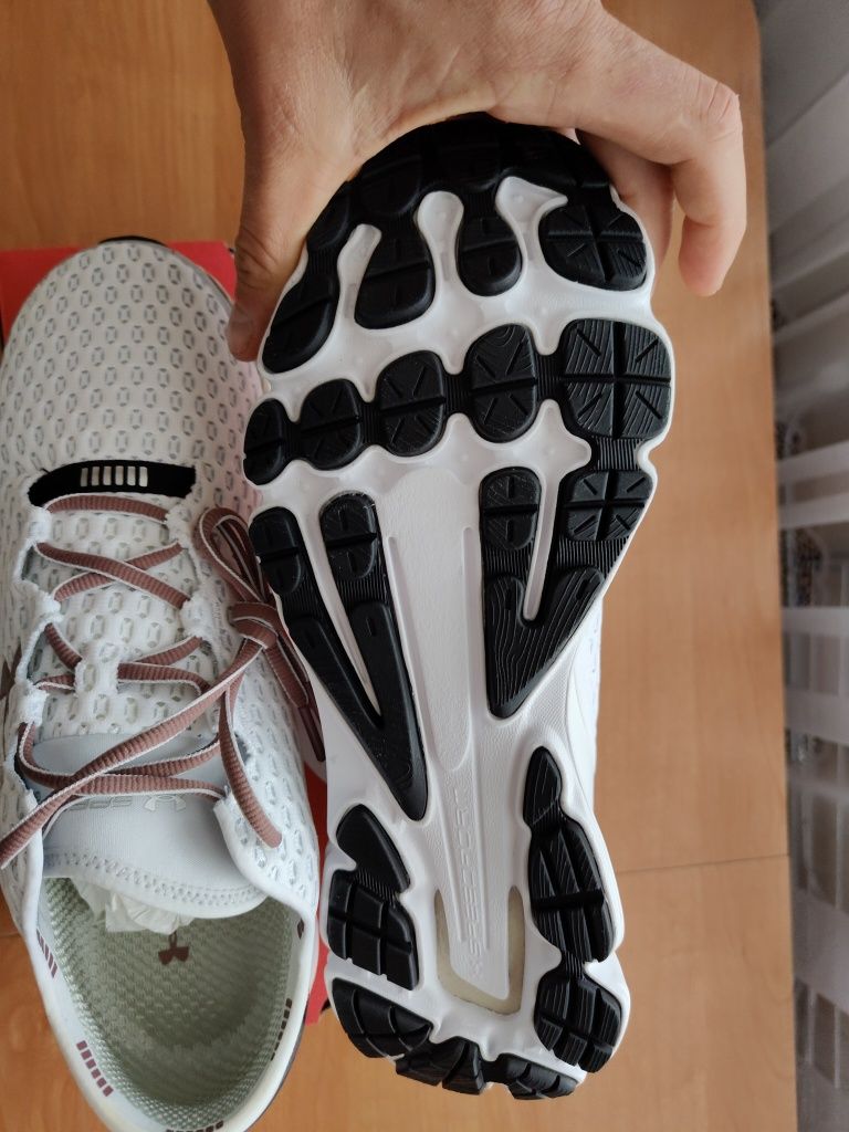 Buty treningowe do biegania Under Armour Speedform Gemini