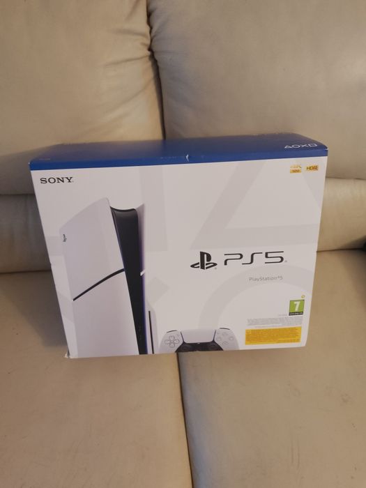 Konsola PS 5 Slim 1 TB z napędem na gwarancji do 2027 r JAK NOWA