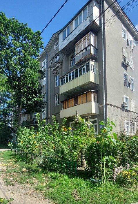 Продам 2-х кімнатну квартиру, вул. Семінарська.Сертифікат.