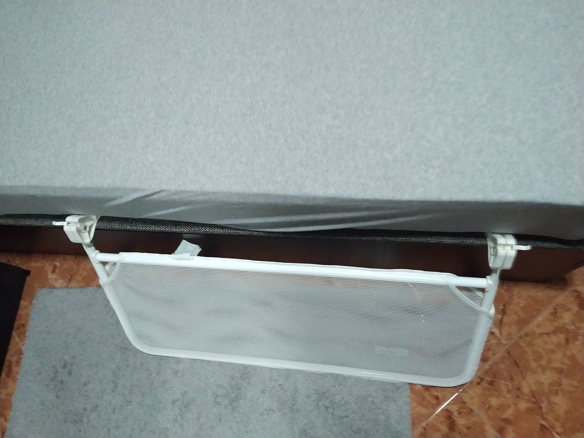 Barreira proteção para cama bebé casa quarto apartamento vivenda.