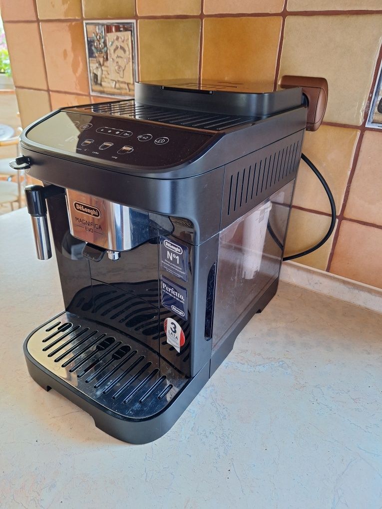 Ekspres De'Longhi Magnifica Evo