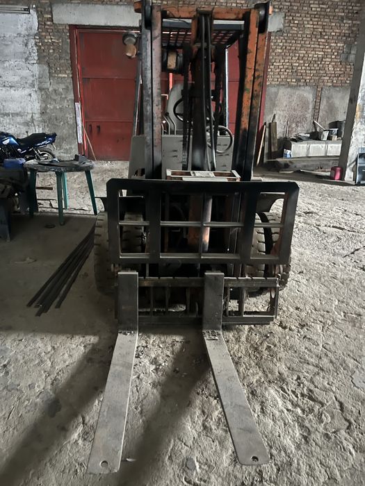 Автопогрузчик кара газ/бензин