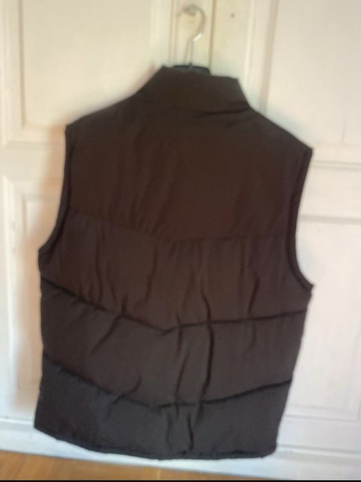 Colete pull and bear preto