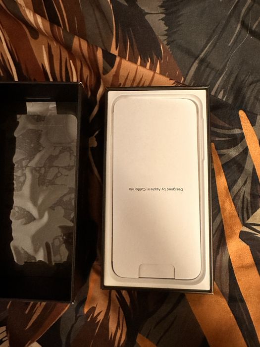 Pudelko iphone 11 pro max silver 64gb