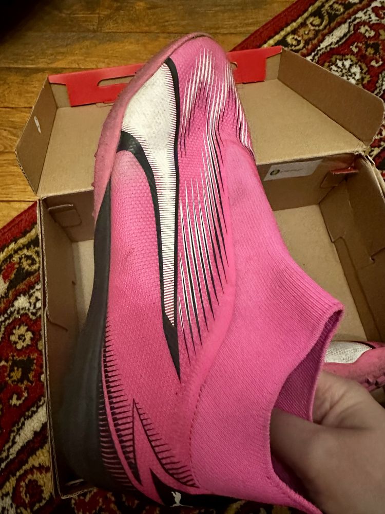 Футбольні бутси puma