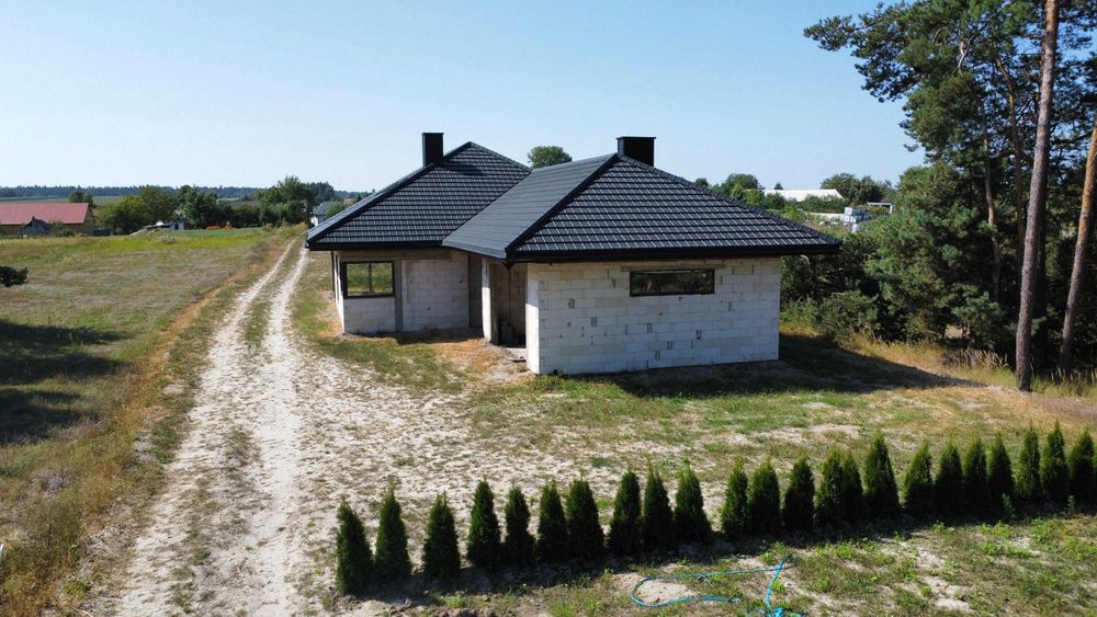 Dom jednorodzinny parterowy + poddasze 272m2 19ar Jeziernia ROZTOCZE