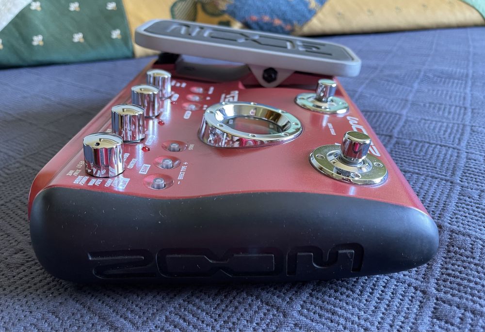 ZOOM B2.1u - Pedal de efeitos para Baixo