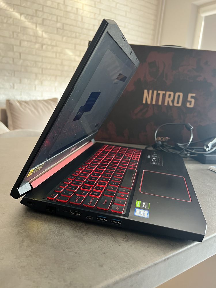 Laptop gamingowy Acer nitro 5 i5-9300H / GTX1650 4GB / 16GB / 512GB m2