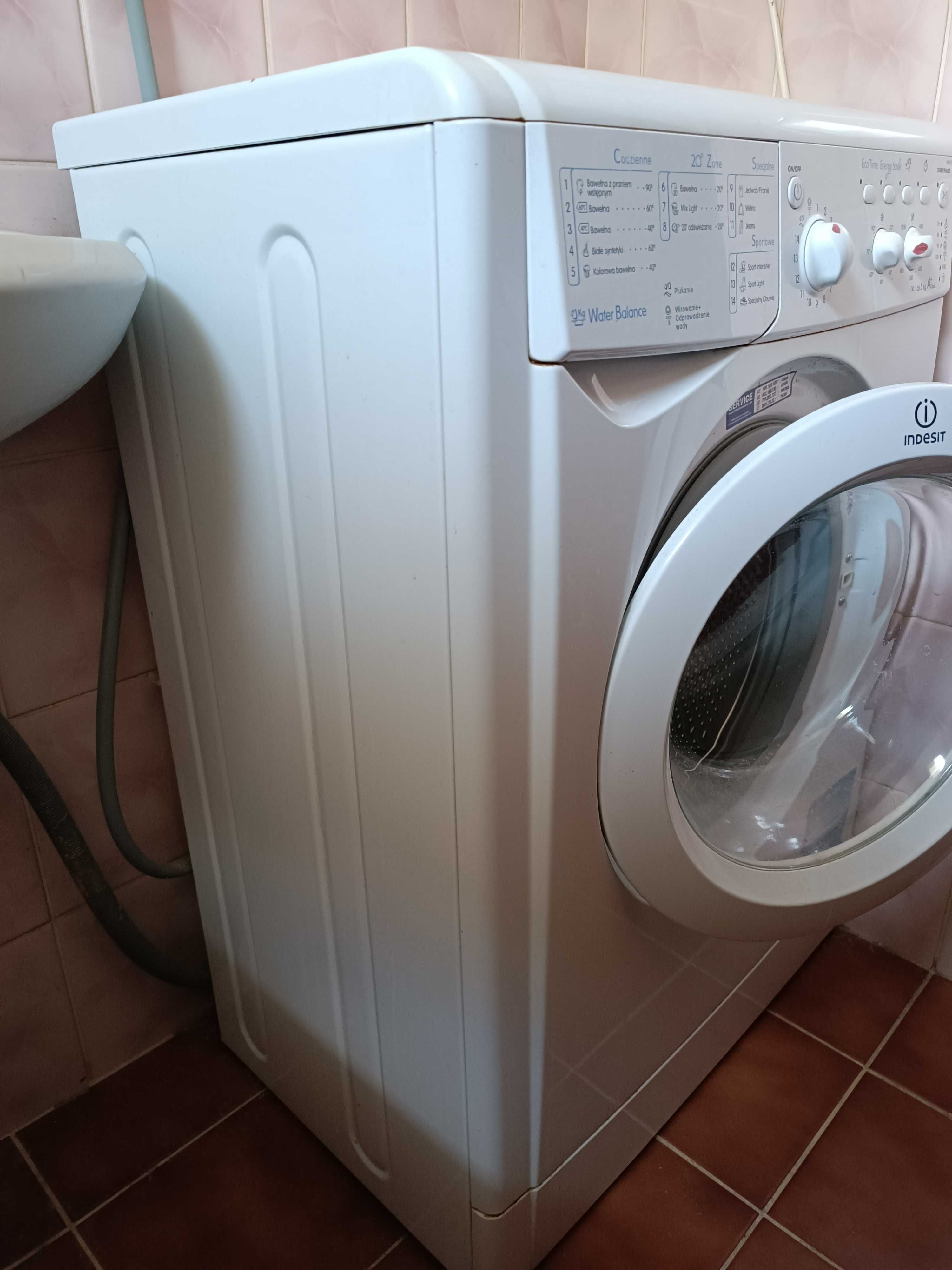 Pralka Indesit IWSC51051 5 kg całkowicie sprawna