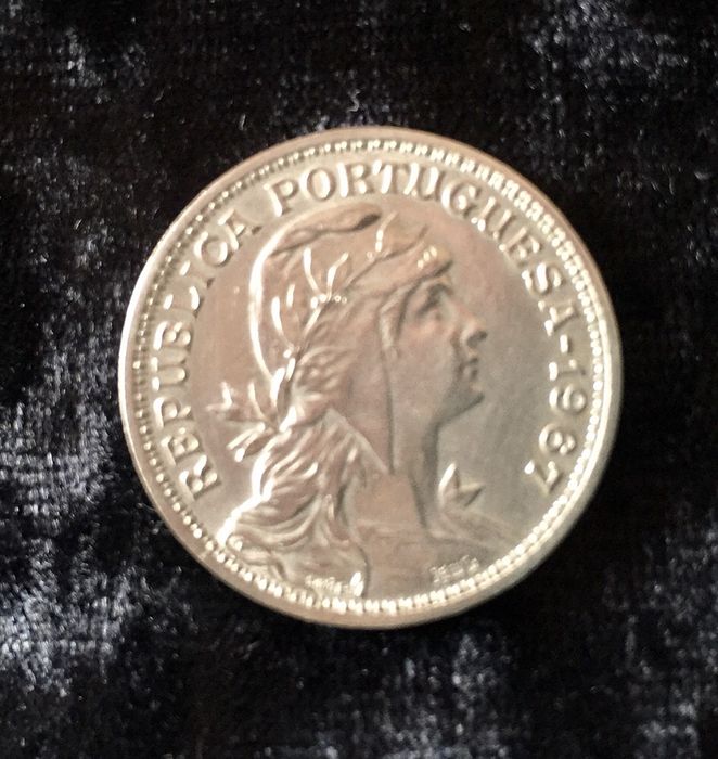 Numismática, 2 moedas de 50 centavos