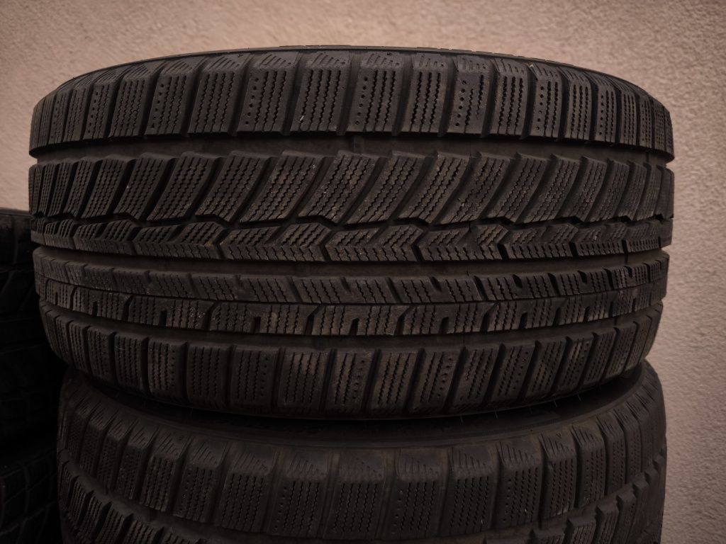 2x opony zimowe 225/45 R18 95w Austone Skadi SP-901 7mm