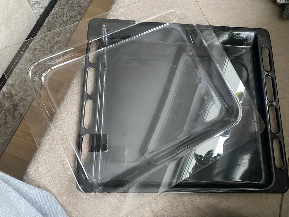 Blacha do piekarnika i szklana misa Amica