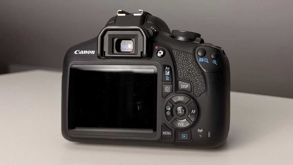 Canon EOS 2000D + 3 obiektywy