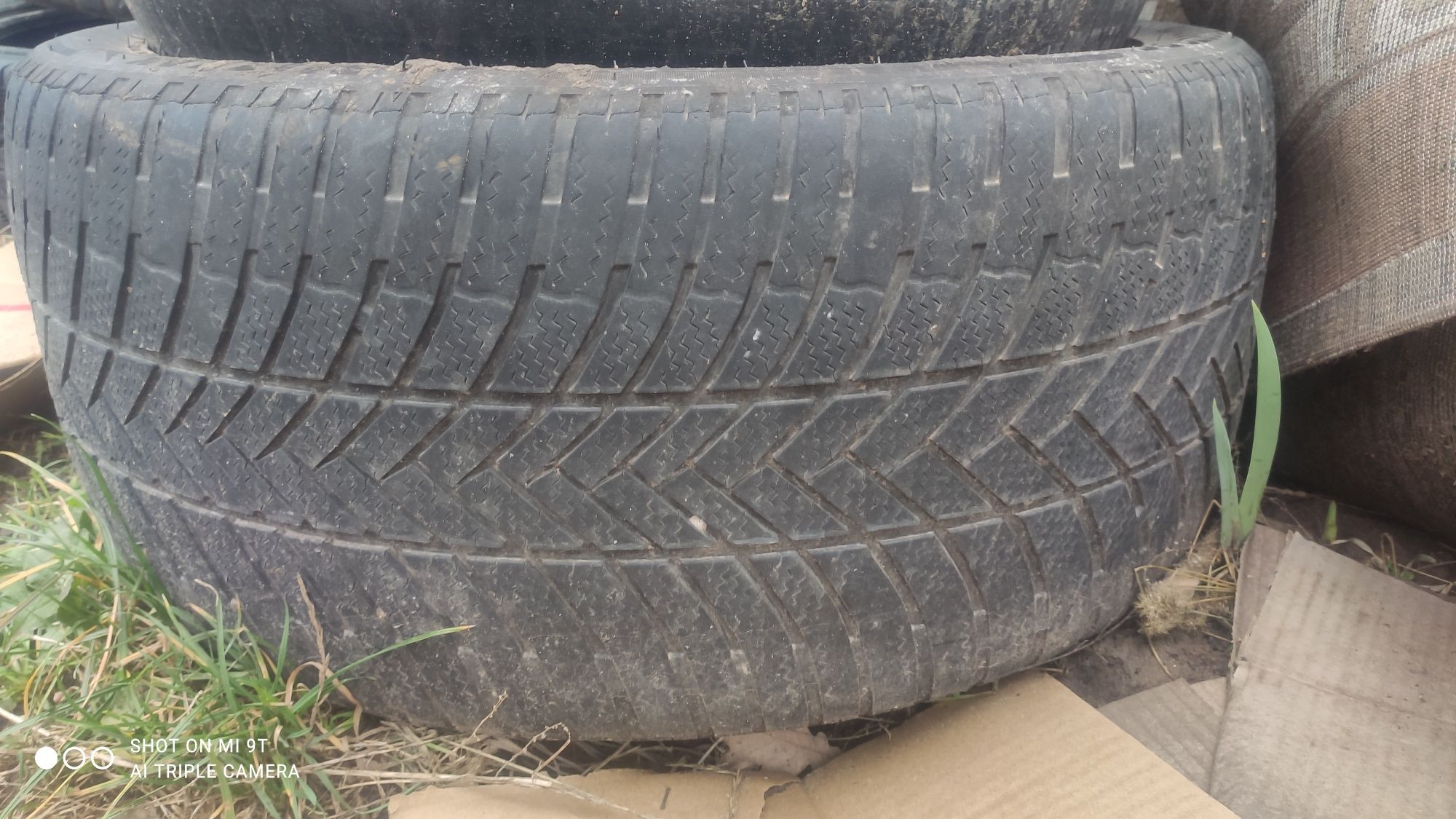 Резина 295/40 R21