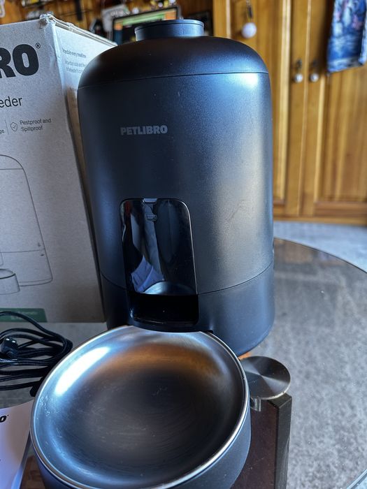 Автоматична годівниця PETLIBRO для котів