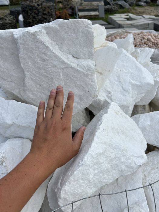 ŚNIEŻNOBIAŁA SKAŁA THASSOS Kamień do Ogrodu Akwarium Malawi Tanganika