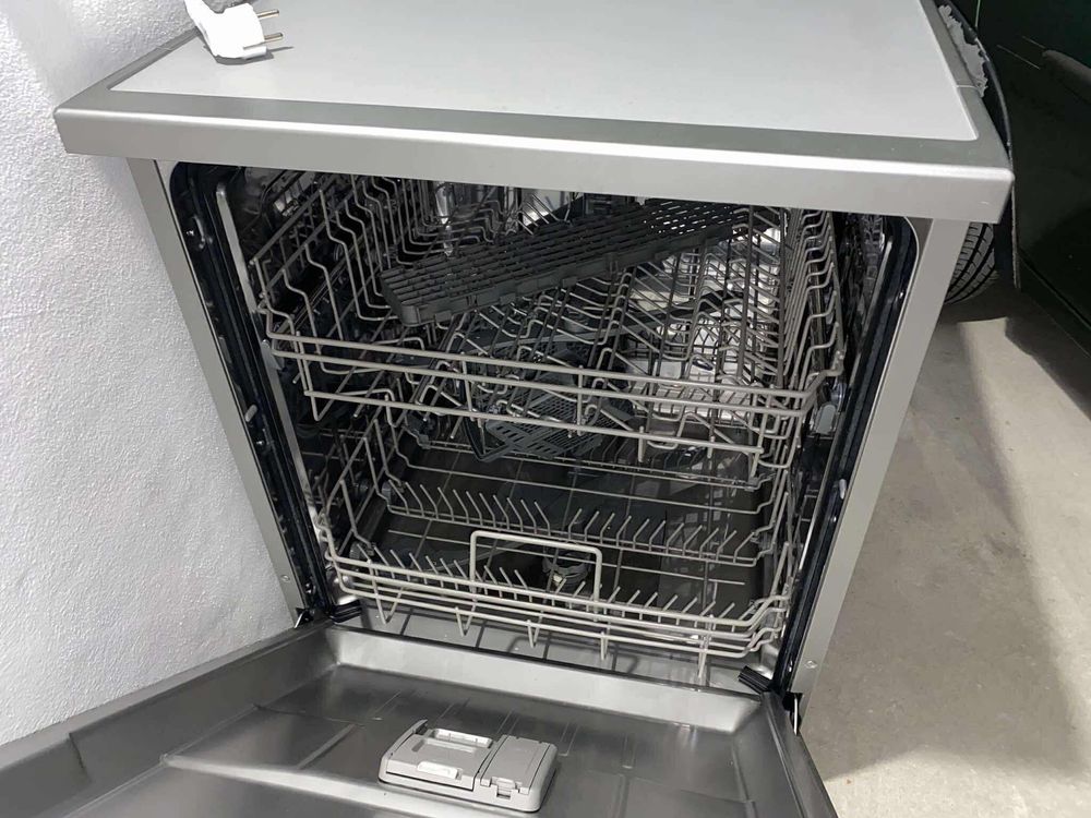 Máquina de Lavar Loiça HISENSE HS622E10X