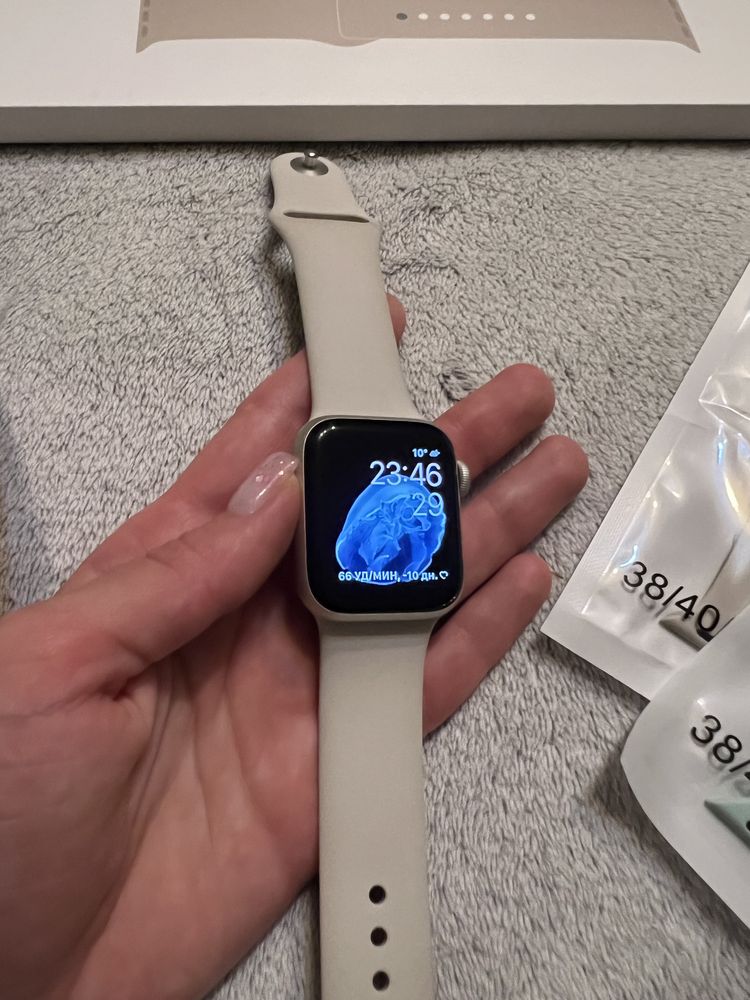 Часы  Apple Watch series SE 2 40mm Starlight часи годинник