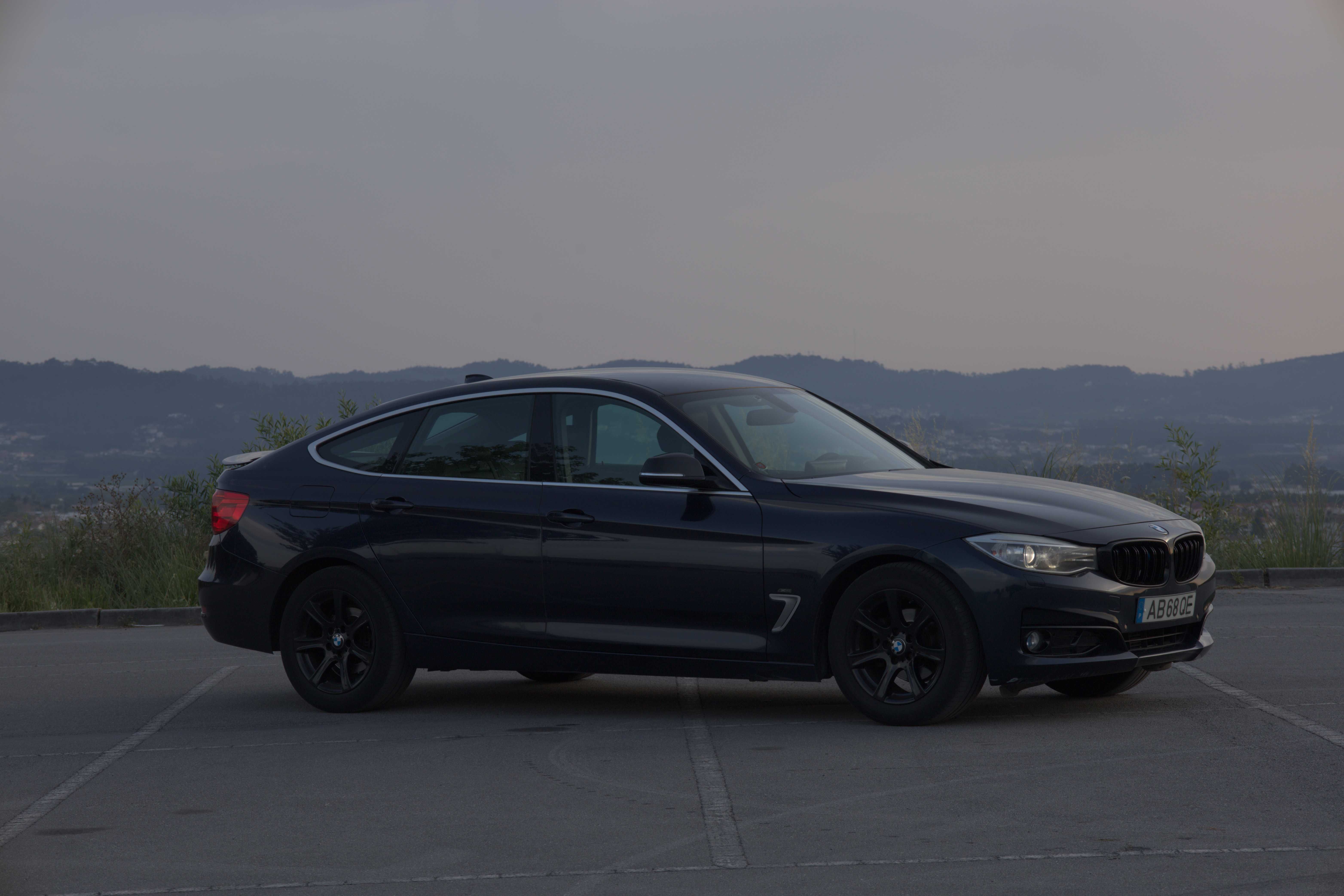 BMW 318GT Impecável