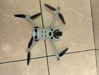 Dron MINI 4 PRO po wodowaniu wpadł do wody